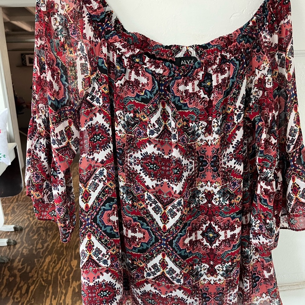 Women’s multicolored blouse medium in size